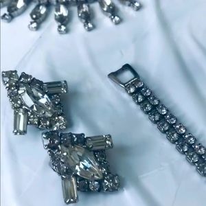 Curating Vintage Jewelry